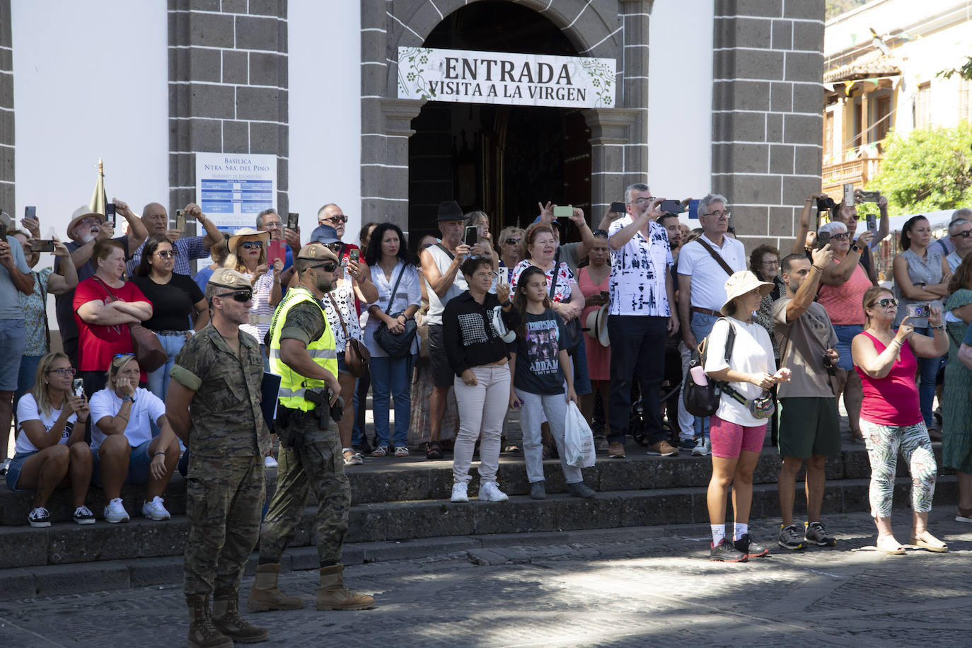 Teror empieza a coger color y ambiente antes de los platos fuertes del Pino