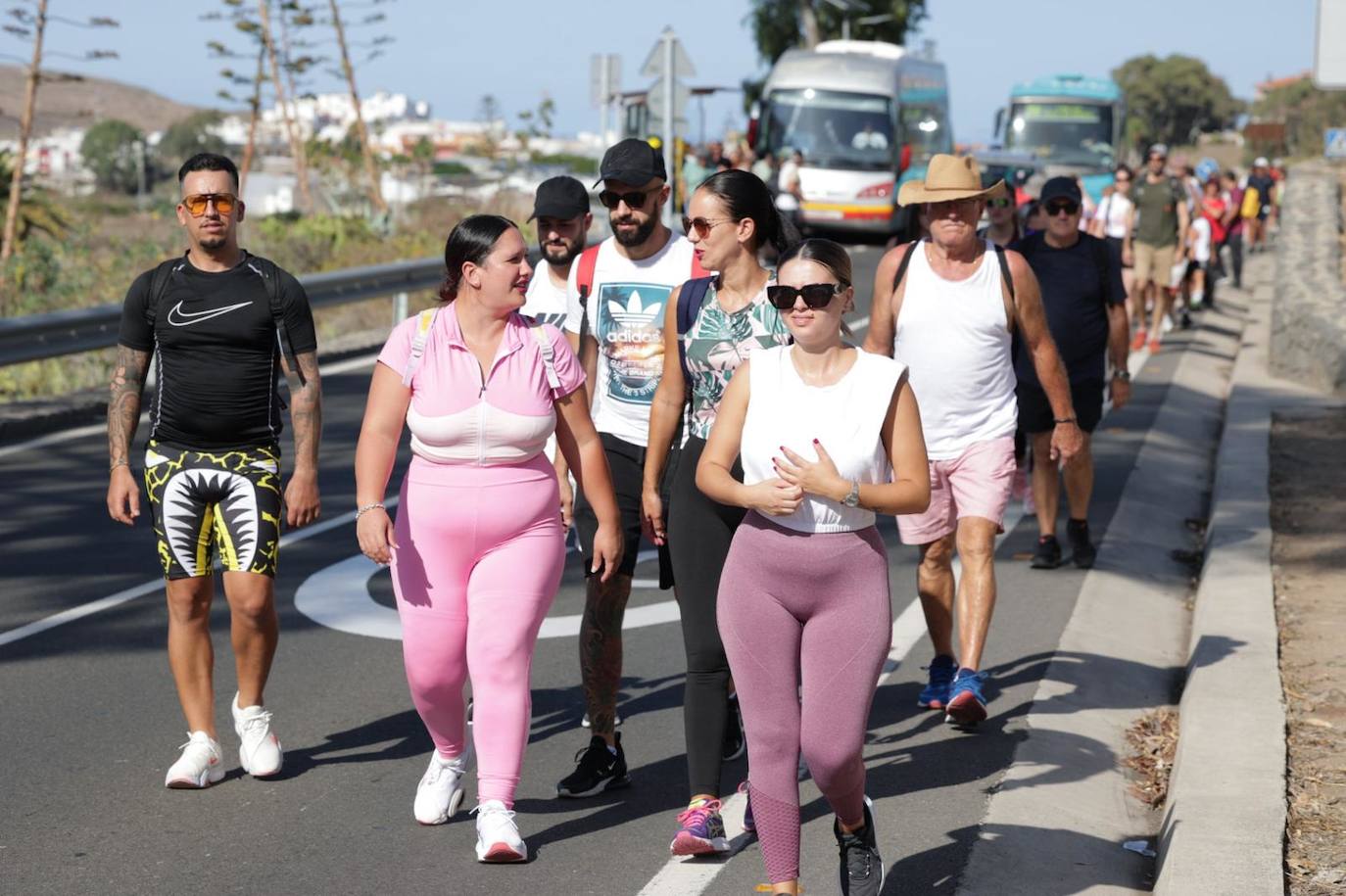 Los peregrinos empiezan su camino hacia Teror