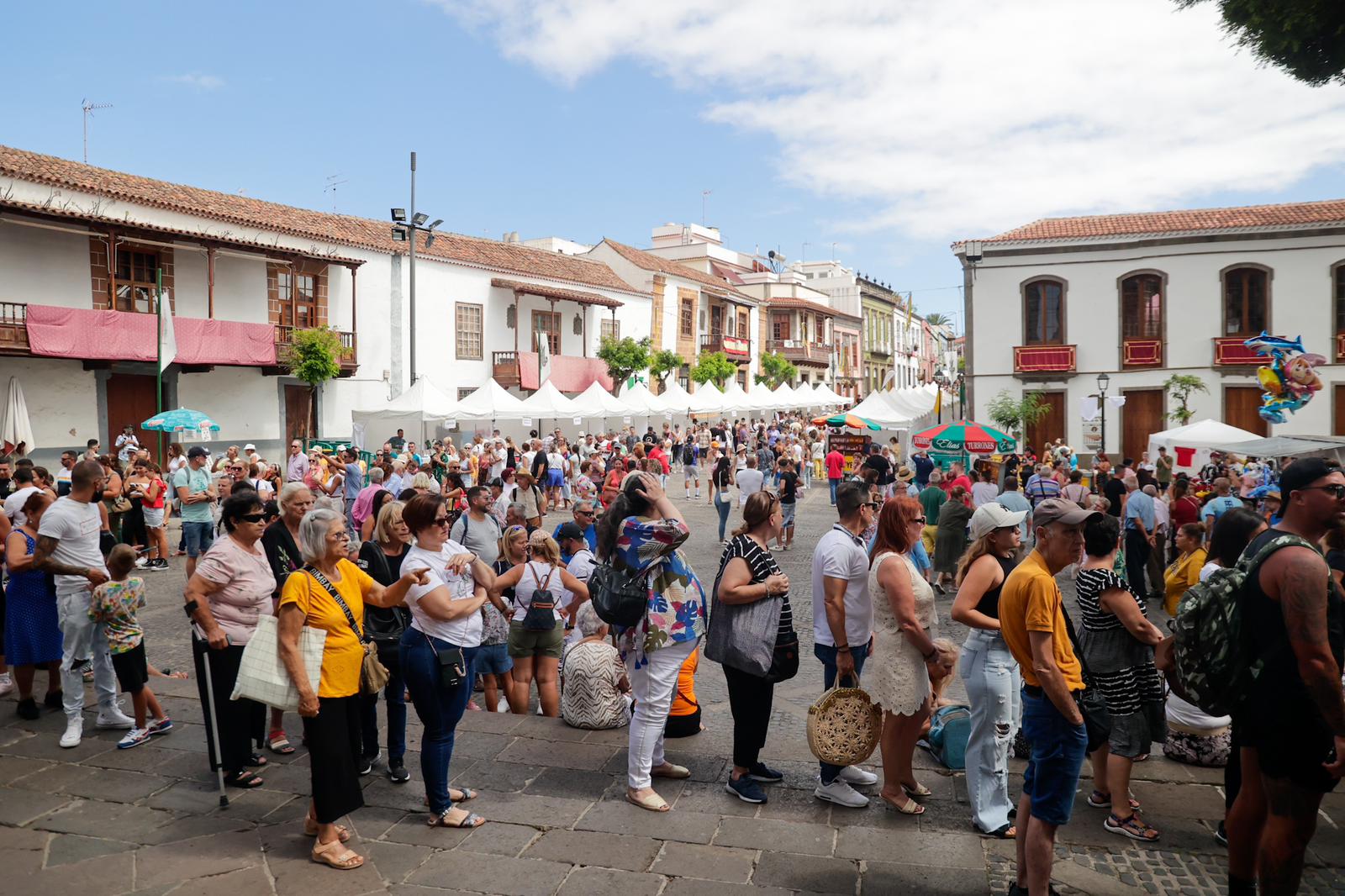 Alegría, color y calor en el Día de las Marías