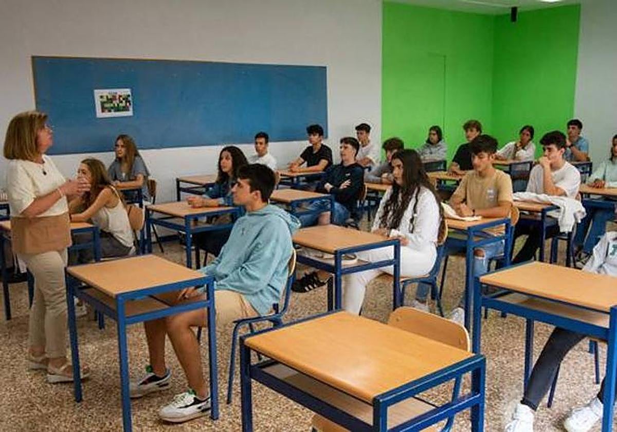 Demasiadas horas lectivas en secundaria: el alumnado español supera de largo los valores internacionales
