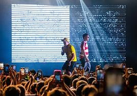 Quevedo y Saiko en su concierto sorpresa de Madrid.