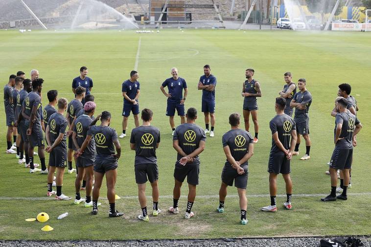 Más de la mitad del equipo de la UD pierde el avión a Madrid