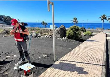 Sensores de gases específicos para La Palma comienzan a ser instalados en Puerto Naos