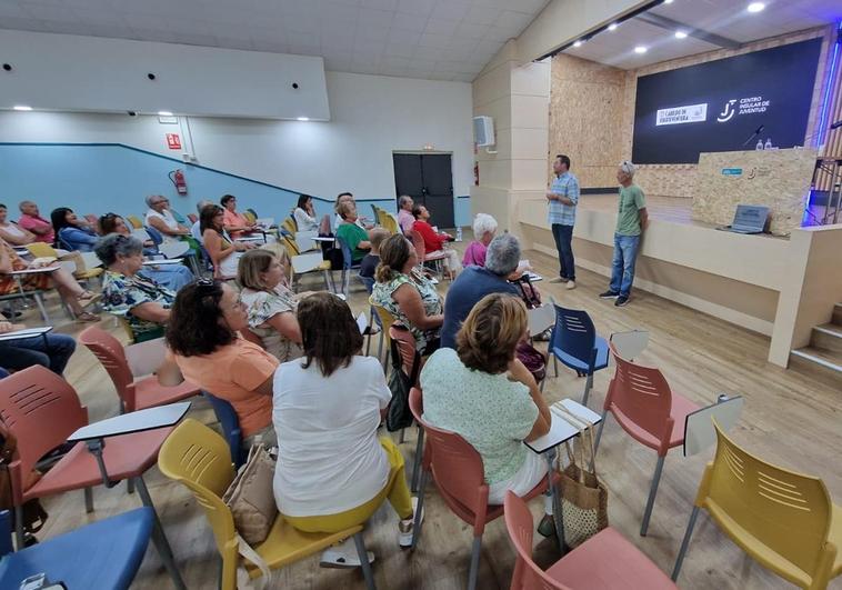 50 alumnos se matriculan en el segundo curso del Diploma de Estudios Científicos y Tecnológicos