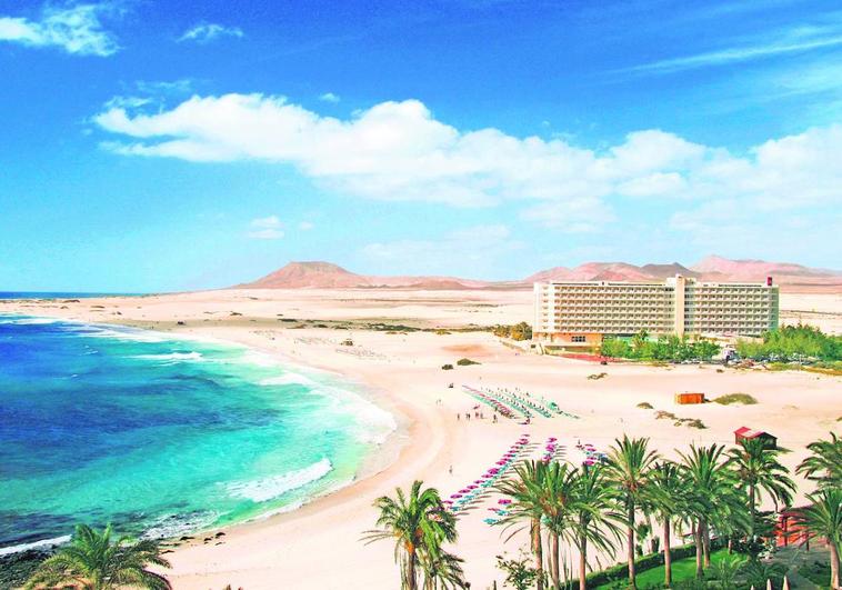 El Hotel Riu Oliva Beach, premiado por su labor en la promoción turística de Canarias