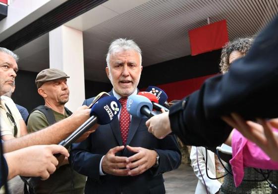 Torres pide a Clavijo que se pronuncie sobre el enterramiento de migrantes
