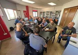 Imagen de la reunión entre representantes de FSC-CCOO de los siete cabildos y servicios de emergencias.
