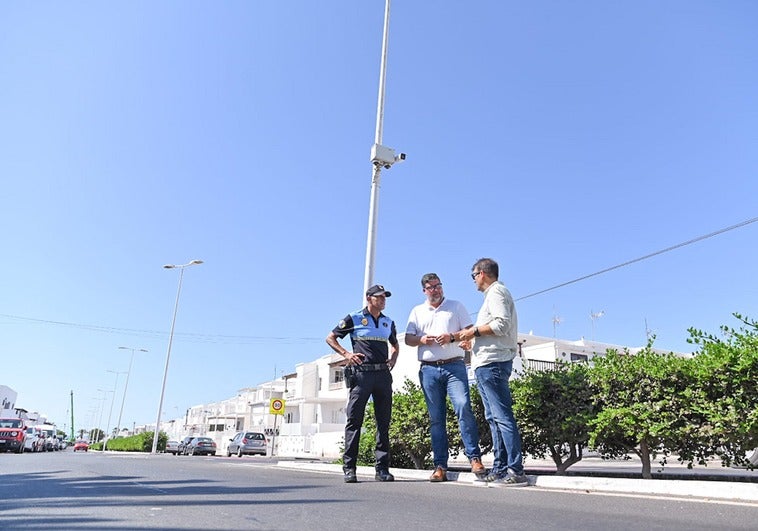 Cámaras de seguridad de San Bartolomé y Playa Honda, en uso