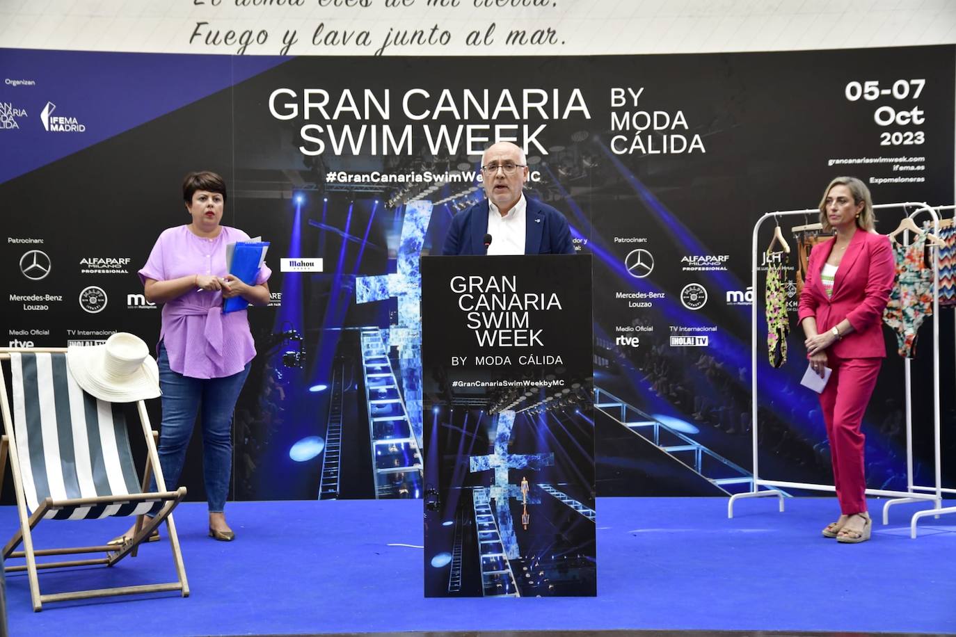 Presentación de Moda Cálida en imágenes