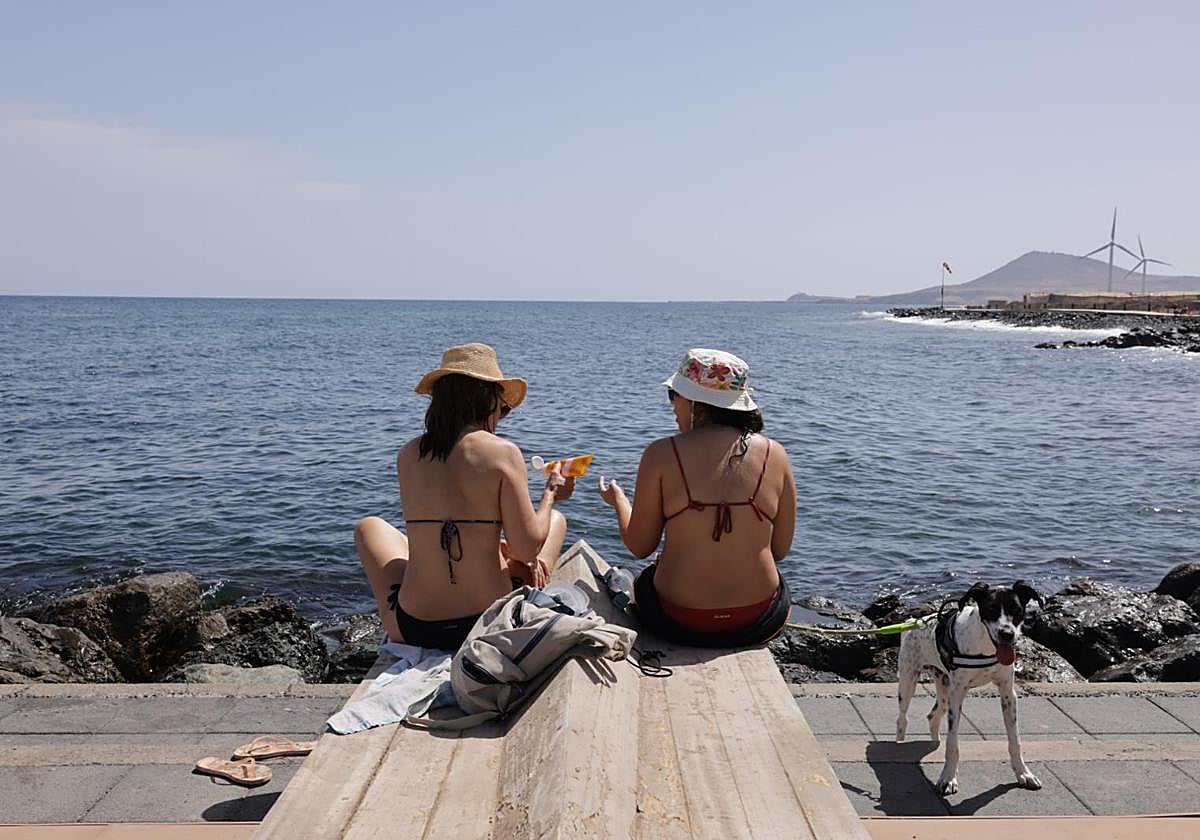 La calima se suma al episodio de calor extremo en Canarias este fin de semana