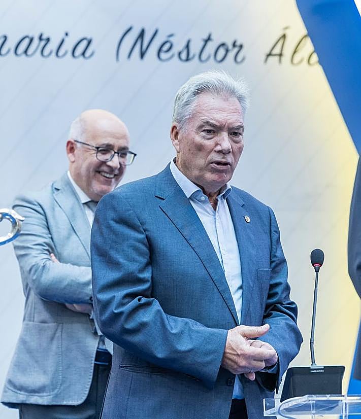 Imagen secundaria 2 - Agasajo del Cabildo al CV Guaguas por la Supercopa recién conquistada