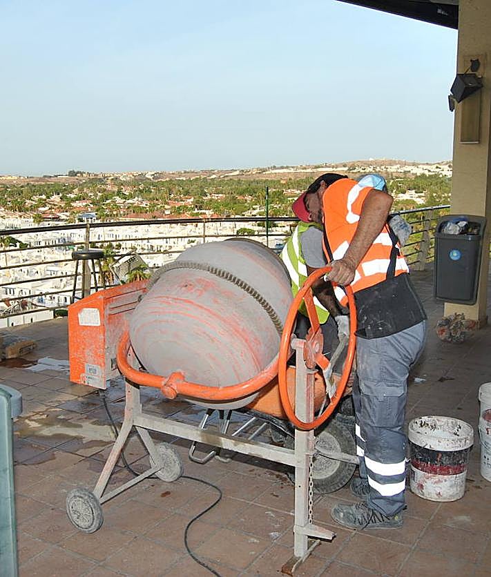 Imagen secundaria 2 - San Bartolomé desocupa y adecenta el Mirador del Campo Internacional