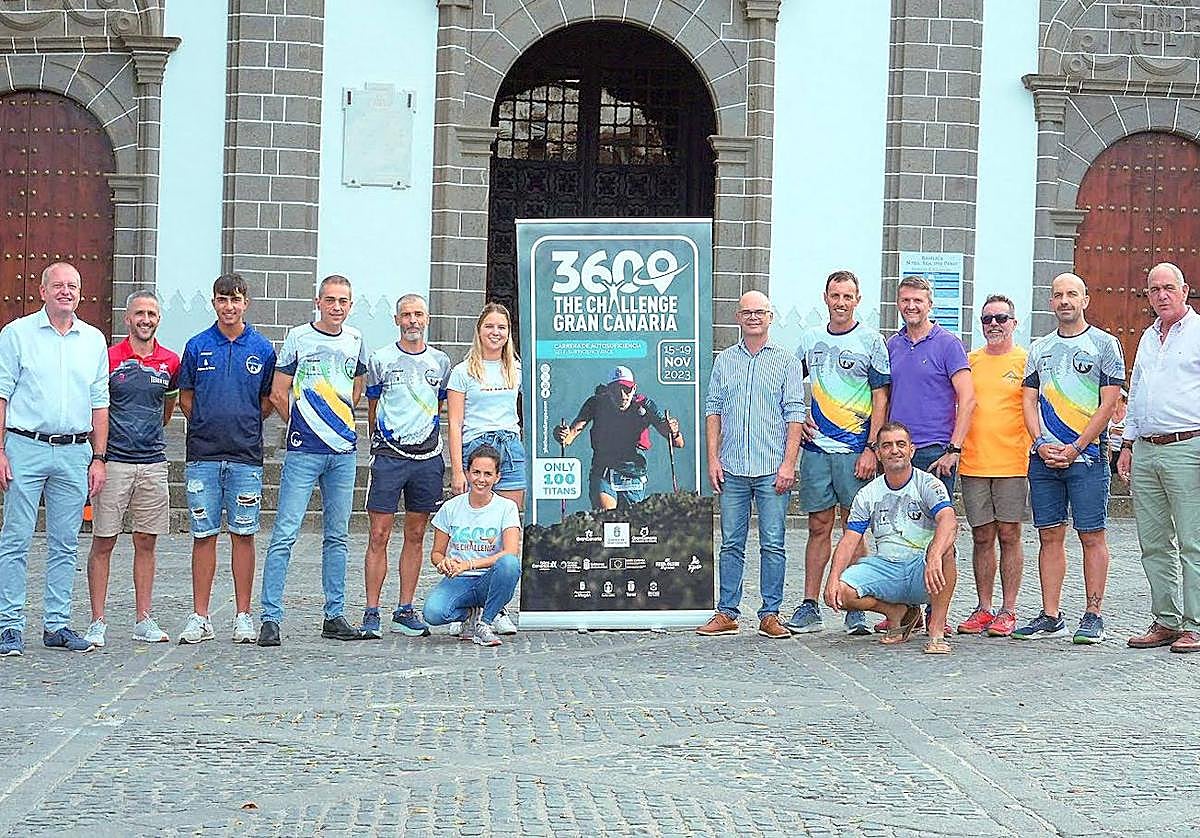 Foto de organizadores, autoridades y lagunos atletas participantes.
