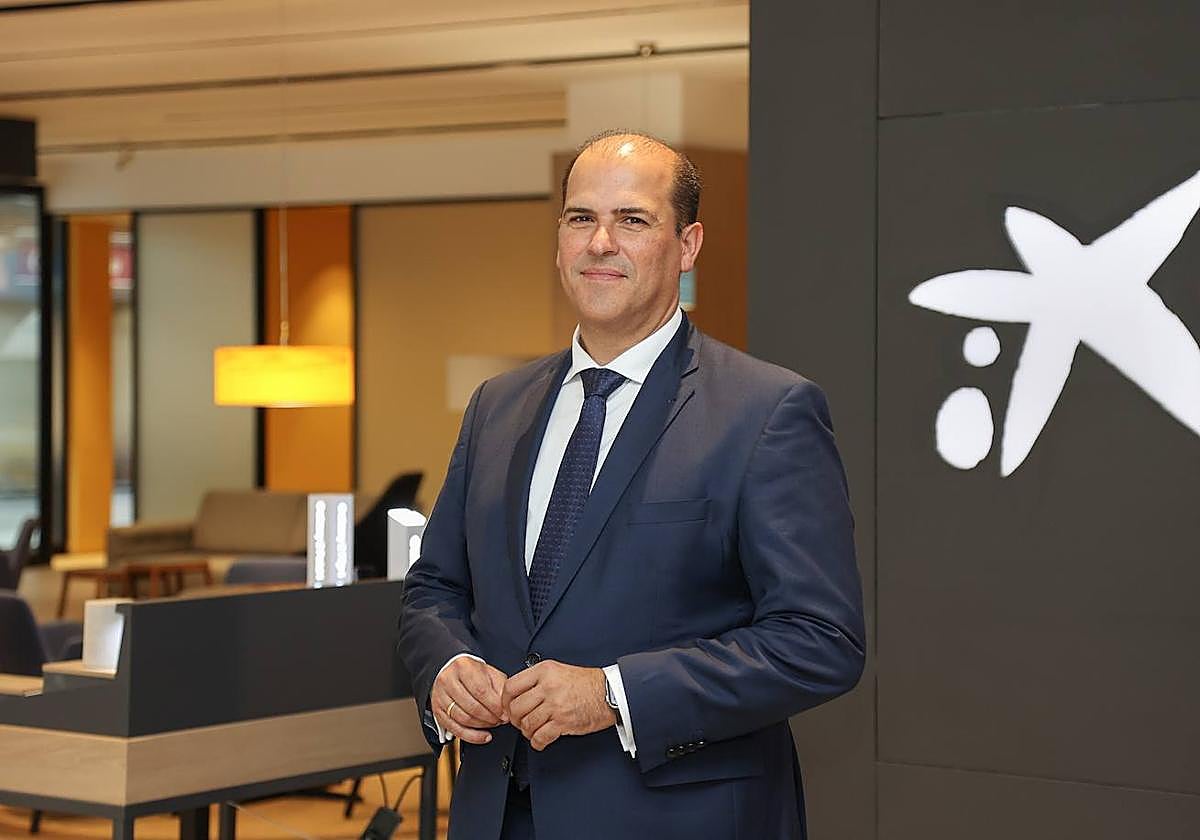 Manuel Afonso, director territorial de CaixaBank en Canarias.
