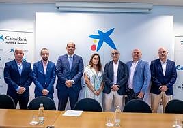 Representantes de CaixaBank y de las cuatro patronales turísticas de las Islas durante la presentación del 'Premio de Innovación y Modernización de Empresas Turísticas Hotels & Tourism Canarias'.