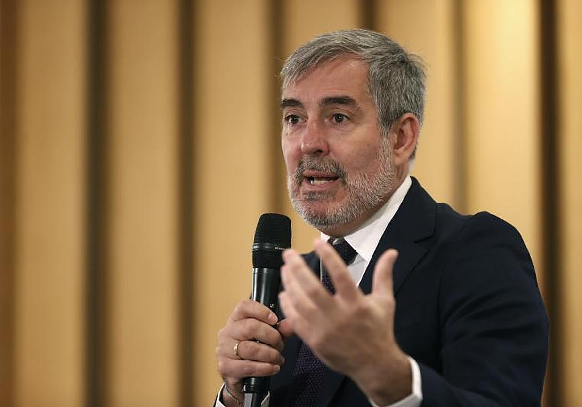 Imagen de archivo de Fernando Clavijo en un desayuno informativo en Madrid.