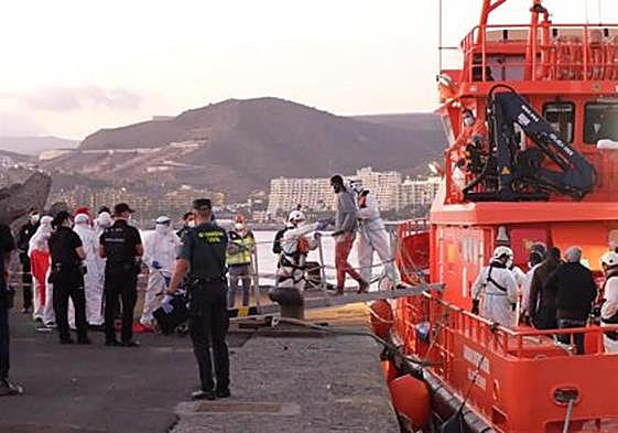 Imagen de migrantes llegando a Canarias.