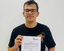 Samuel Moreno, hijo de trabajador de HiperDino que ha recibido la ayuda al estudio.