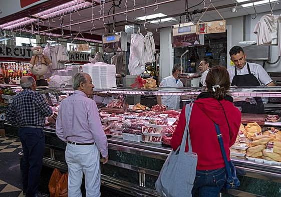 Compras en el Mercado Central de la capital grancanaria.