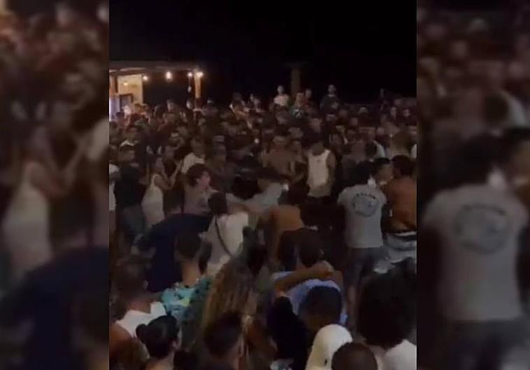 Imágenes de la trifulca.