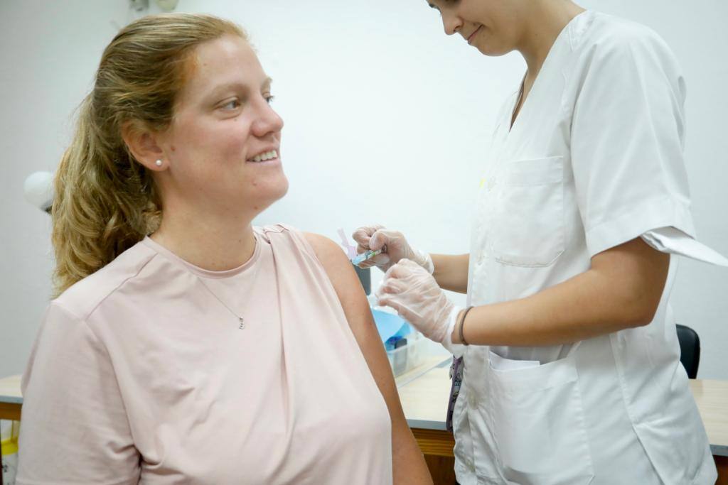 Arranca la campaña de vacunación conjunta de gripe y Covid