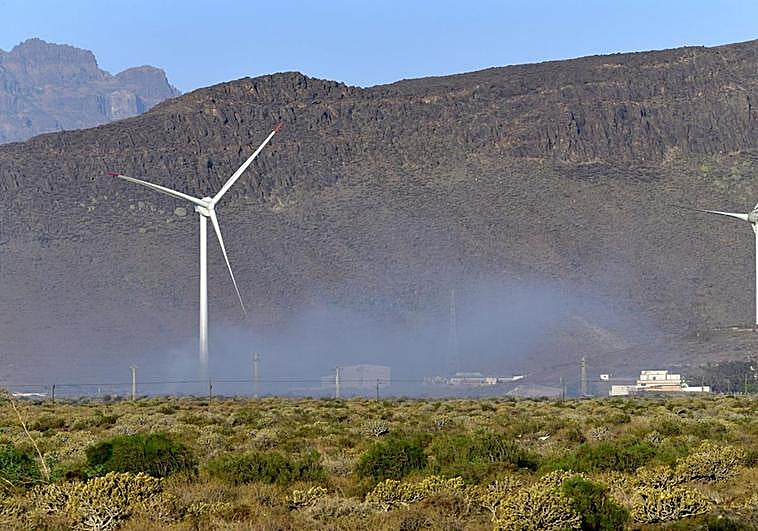 Agüimes soporta desde hace días el humo de una quema sin permiso