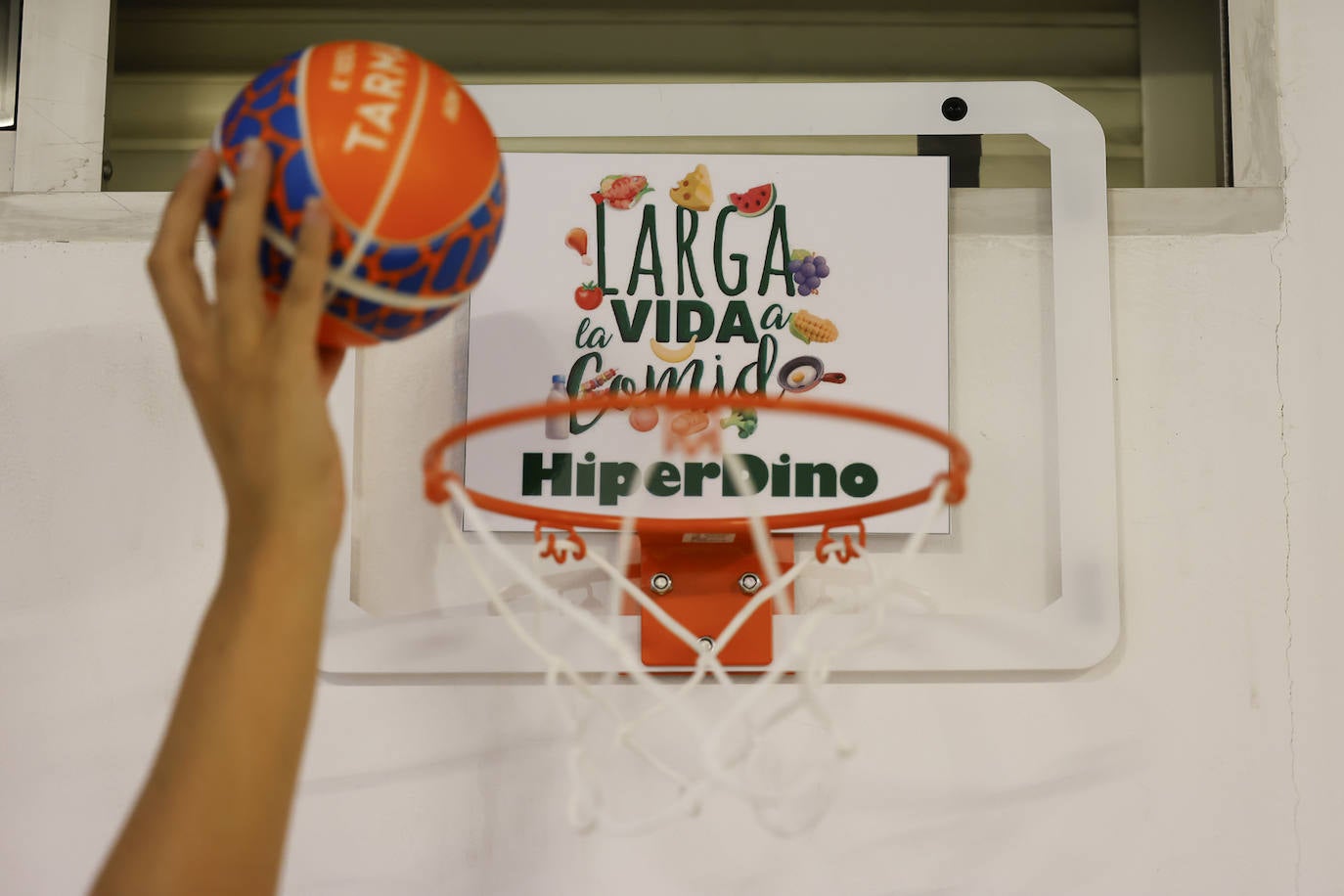 'Larga vida a la comida' es el nuevo proyecto de HiperDino para hacer frente al desperdicio alimentario.