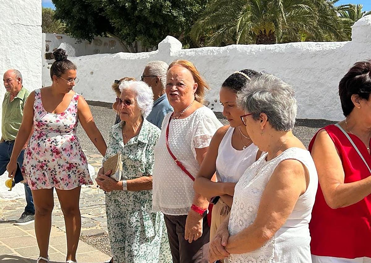 Imagen secundaria 1 - Música y procesión bajo el mismo cielo