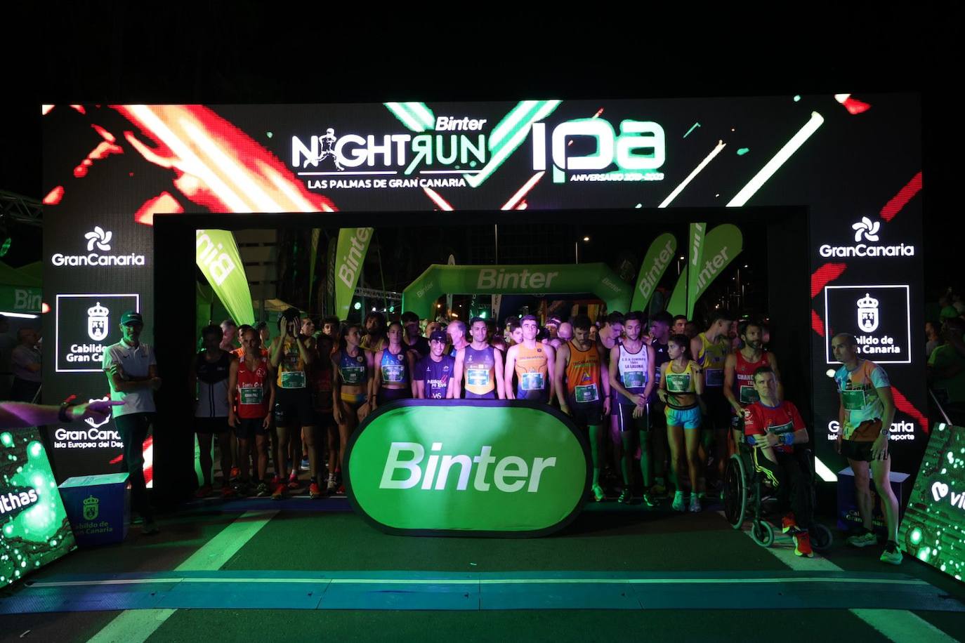 La Binter Night Run celebra sus 10 años corriendo