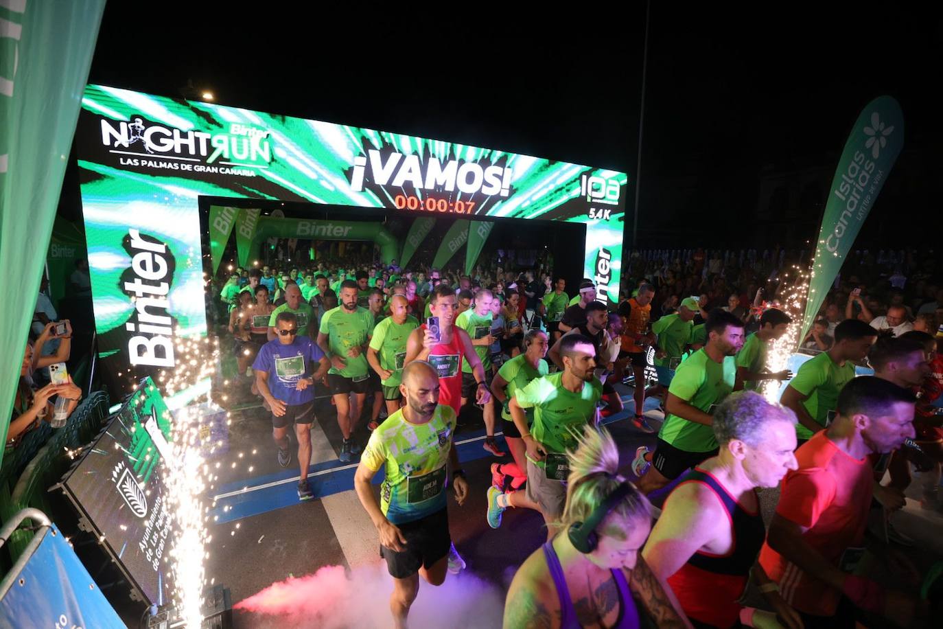 La Binter Night Run celebra sus 10 años corriendo