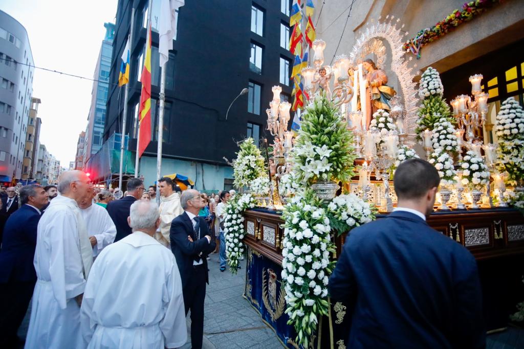 La procesión de La Naval, en imágenes