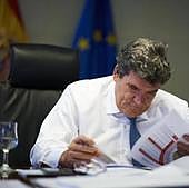 El Gobierno aprueba 50 millones para la gestión de los menores migrantes en Canarias