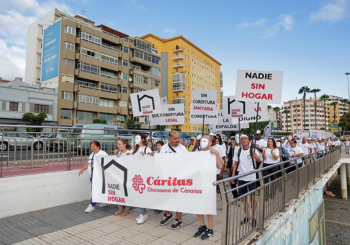 Cáritas visibiliza la situación de las personas sin hogar y reivindica sus derechos