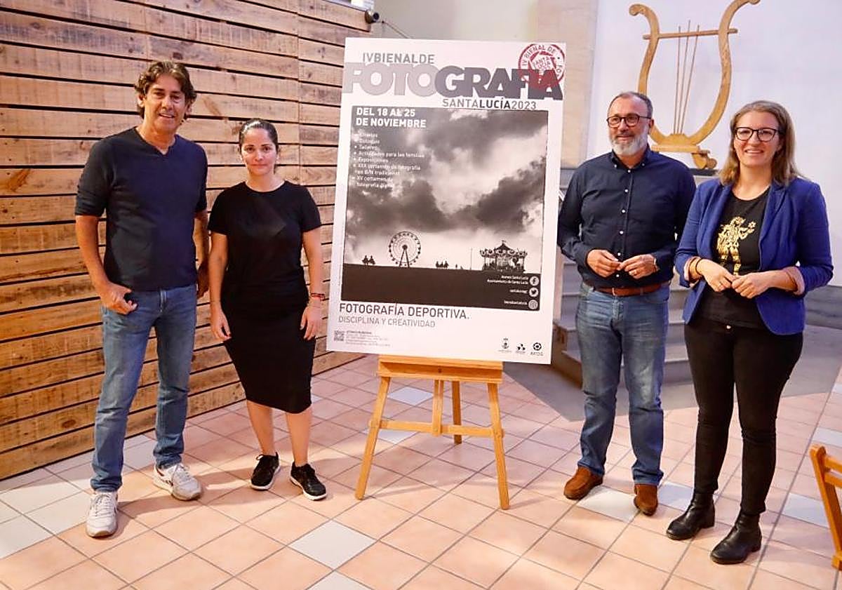 Imagen principal - La IV Bienal de Fotografía de Santa Lucía de Tirajana reconoce a Laura Ortiz y a Arcadio Suárez