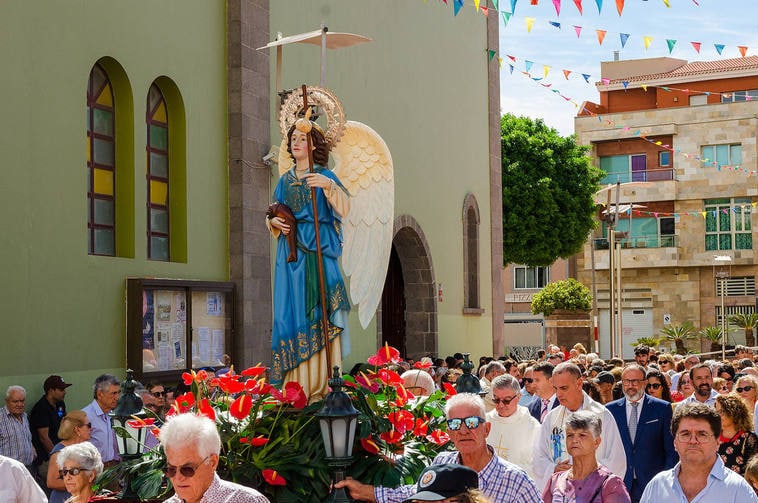 Un momento de la fiesta en honor de San Rafael en Vecindario (Santa Lucía de Tirajana)