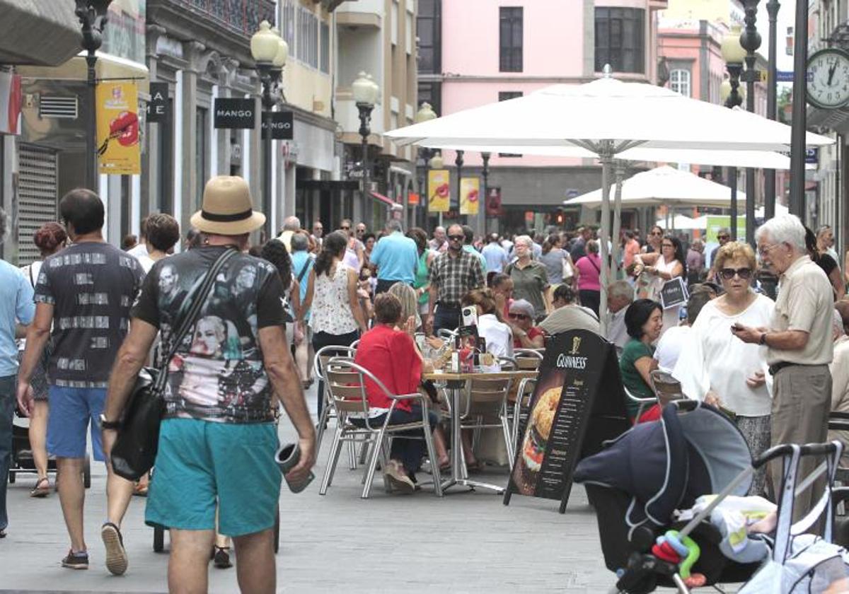Triana, una de las zonas de la capital grancanaria que concentra gran parte de la actividad económica.