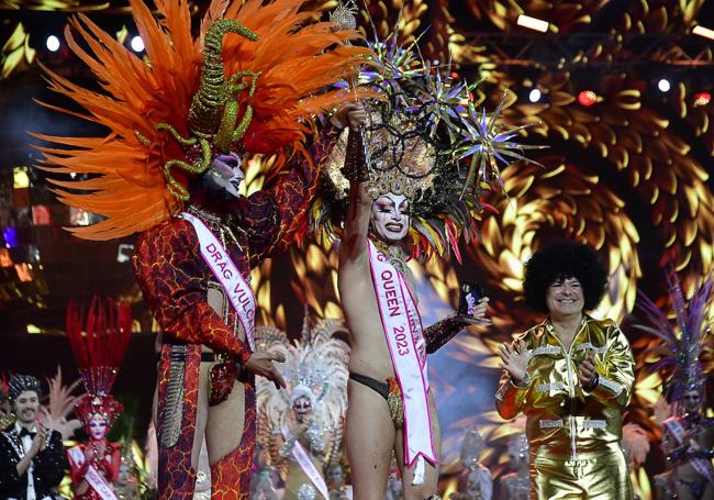 David Bastista, como Drag Shíky, en el escenario del carnaval de la capital grancanaria, cuando ganó la gala de este año.