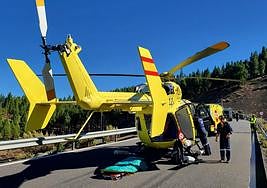 Imagen del helicóptero medicalizado desplazadado al accidente de Moya.