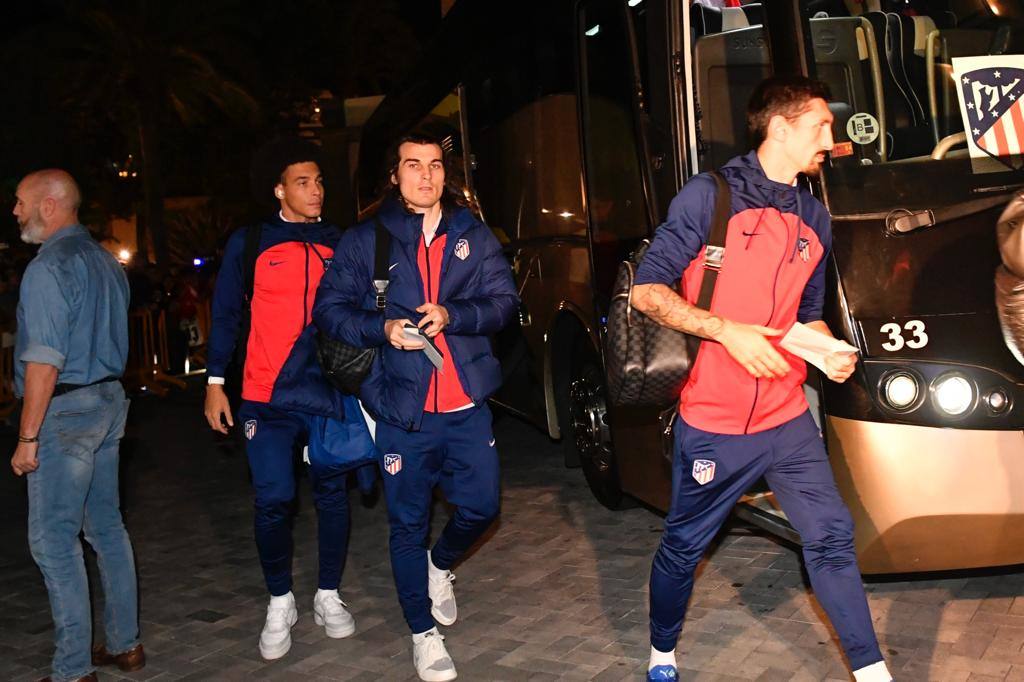 La afición colchonera de Gran Canaria recibe al Atlético de Madrid en el hotel Santa Catalina