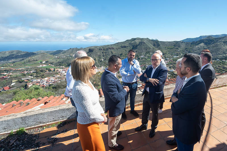 Visita institucional del grupo de gobierno del Cabildo a San Mateo