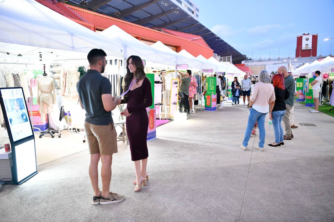 Comienzan los desfiles de Moda y amigos en la capital grancanaria