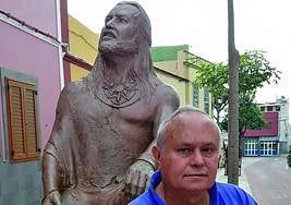 Eduardo Perdomo de la Guardia, una voz para poetas canarios