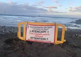 Imagen del cierre de la playa de La Restinga.