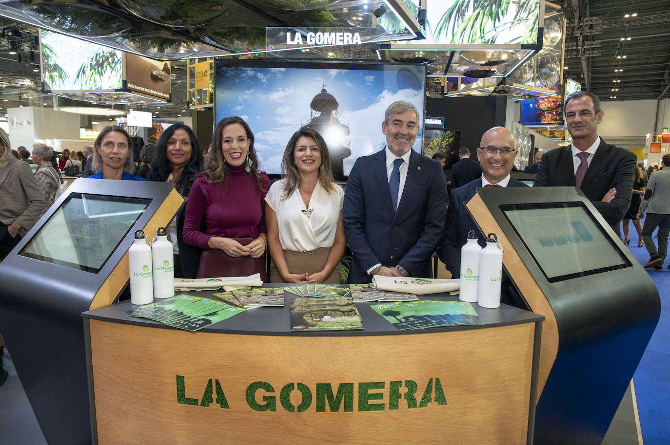 La inauguración del pabellón de Canarias de la World Travel Market, en imágenes