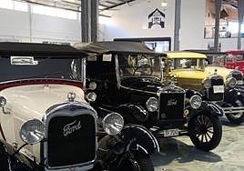 Imagen de un coche histórico, como demuestra la H de su matrícula.