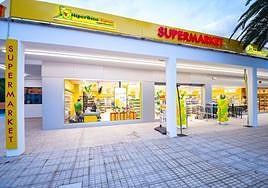 HiperDino invierte casi 1,7 millones de euros en la reforma de dos de sus tiendas