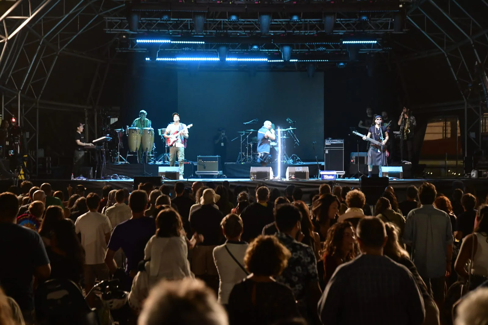 El Womad hace vibrar a la capital grancanaria