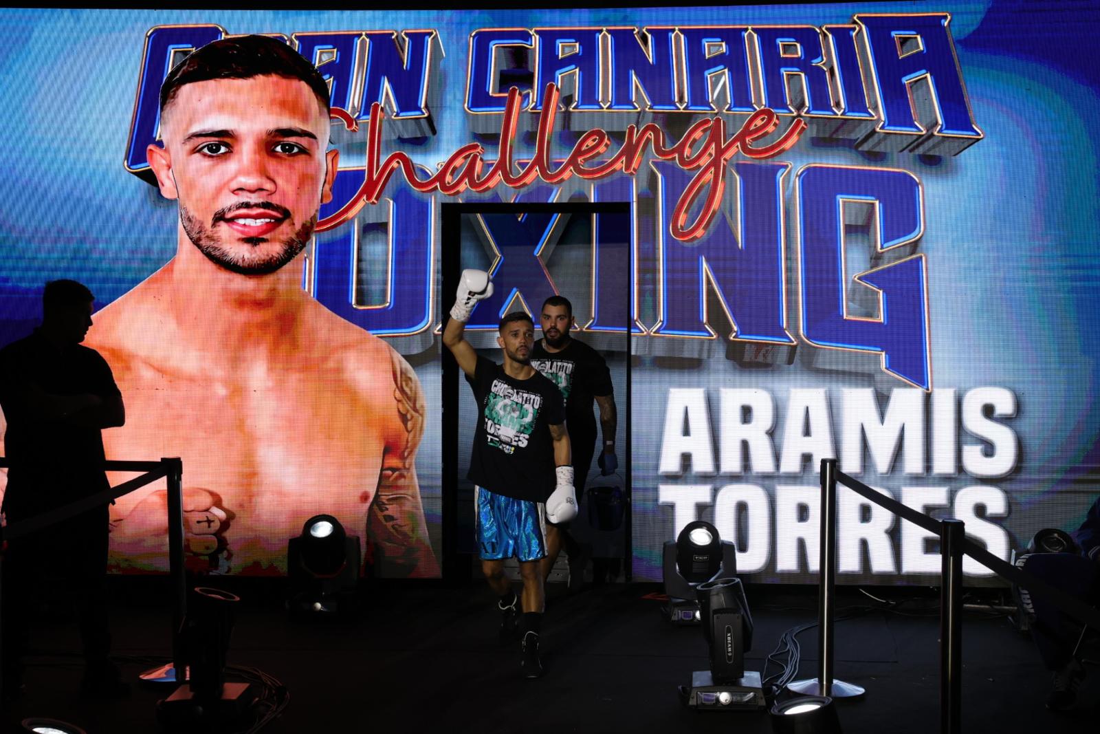 El Gran Canaria Arena vibra con el mejor boxeo
