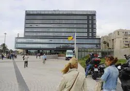 Foto de archivo del exterior de la Ciudad de la Justicia de Las Palmas de Gran Canaria.