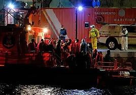 Patera en Puerto del Rosario.